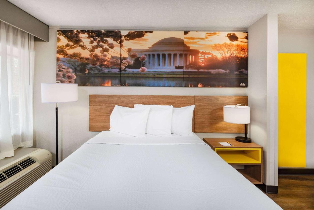 Days Inn By Wyndham Charlottesville/University Area Ngoại thất bức ảnh