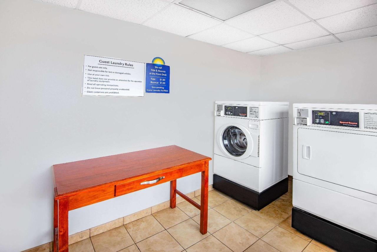 Days Inn By Wyndham Charlottesville/University Area Ngoại thất bức ảnh